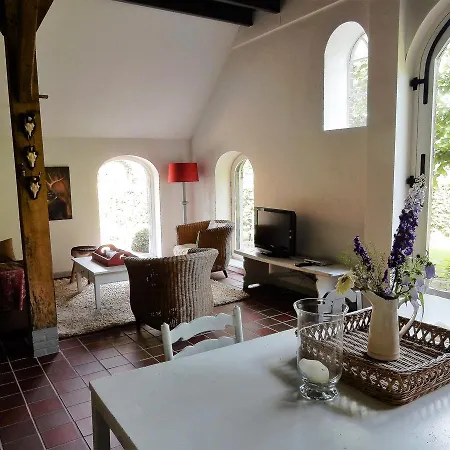 Alojamento de Acomodação e Pequeno-almoço De Hofstal *